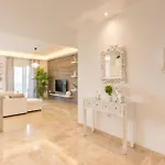 Saturnodream-4 Min To The Beach-free Parking Apartment Torremolinos